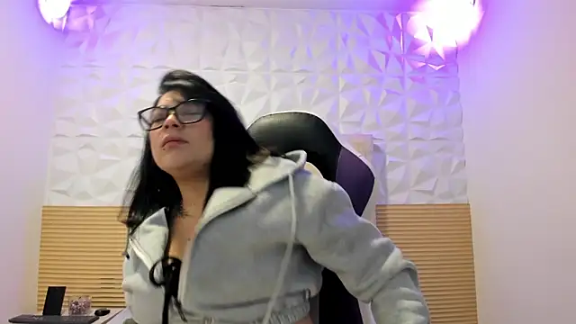 PauletteJ online show from 05-13-26, 11:50