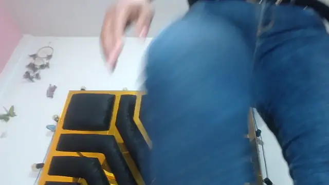 Helennahot online show from 10-09-25, 02:17