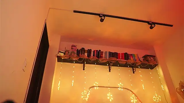 melissajoness3 online show from 12-02-25, 12:11