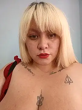 Snapshot of miley_jensen chatting on 11-14-25, 02:54 miley jensen online show from 11-14-25, 02:54