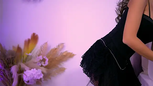 AnaisBellas online show from 11-04-25, 01:53