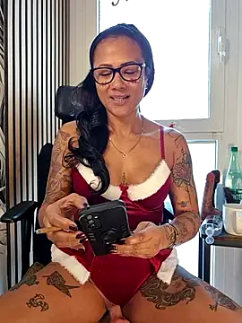 Allana Squirt online show from 12-21-25, 12:40