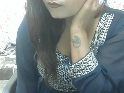 Lusty Wife1 online show from 11-15-25, 09:24