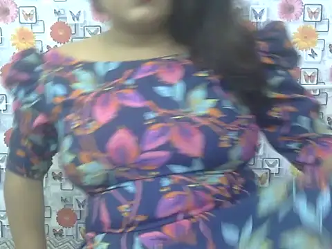 Lusty Wife1 online show from 05-20-26, 07:00