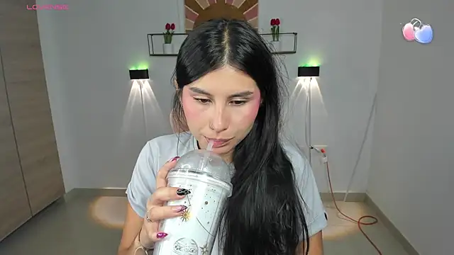 Snapshot of emily_villamil chatting on 04-22-26, 09:10 emily villamil online show from 04-22-26, 09:10