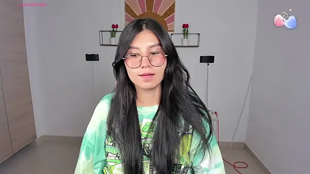 emily villamil online show from 04-21-26, 09:54