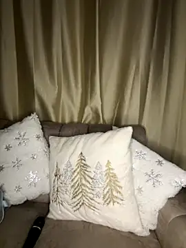 AgathaGeorgiou online show from 10-27-25, 10:44