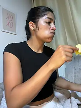 AgathaGeorgiou online show from 04-28-26, 10:36