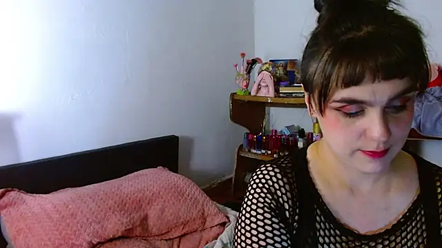 collette beaufoy  online show from 06-03-26, 02:45