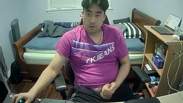 Snapshot of Koreanboy171 chatting on 02-25-26, 04:34 Koreanboy171 online show from 02-25-26, 04:34