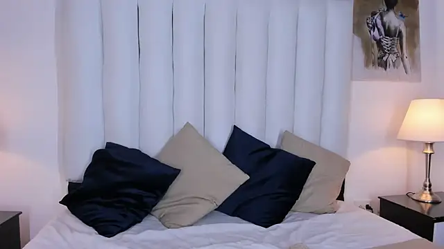 Violet queen20 online show from 11-18-25, 07:06