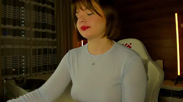 Elizabeth Hottie  online show from 05-18-26, 11:20