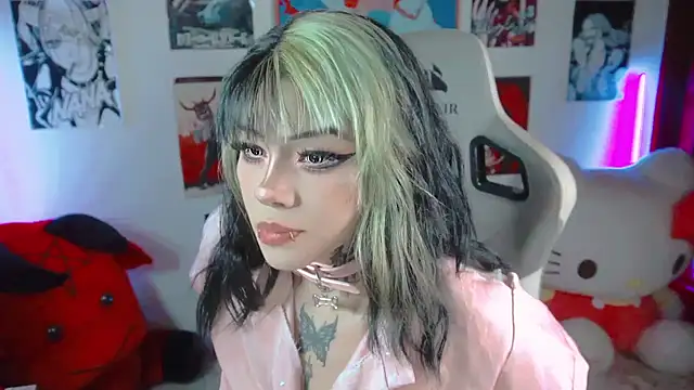 Deadly Doll online show from 10-18-25, 07:49