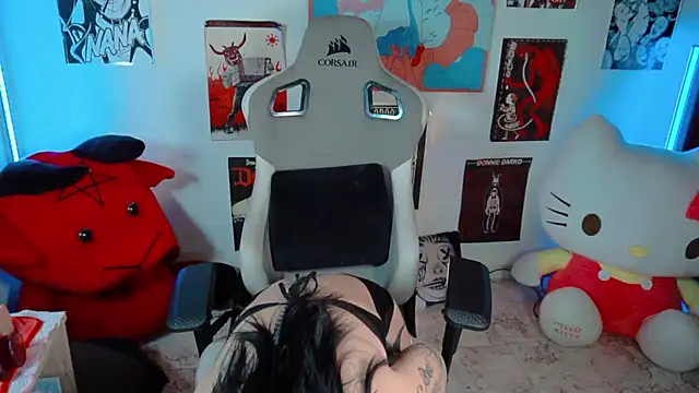 Deadly Doll online show from 12-04-25, 09:36