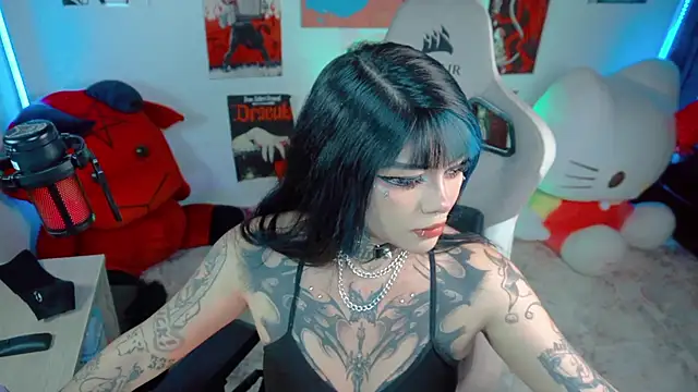 Deadly Doll online show from 06-24-26, 11:57