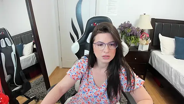 AmyPure  online show from 05-06-26, 05:00