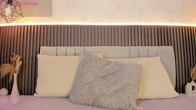 SHANONCLARK online show from 10-12-25, 06:20