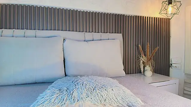 SHANONCLARK online show from 03-17-26, 07:39