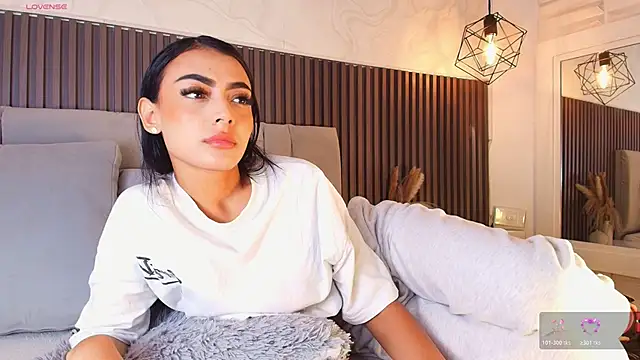 SHANONCLARK online show from 11-29-25, 06:08