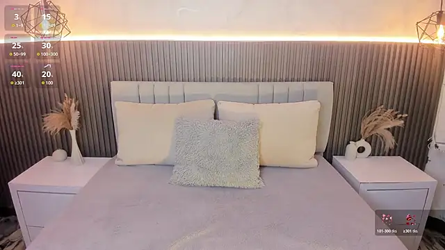 SHANONCLARK online show from 10-18-25, 06:10