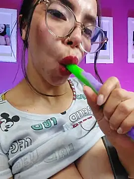 Snapshot of valentina_swallow chatting on 03-14-26, 05:02 valentina swallow online show from 03-14-26, 05:02