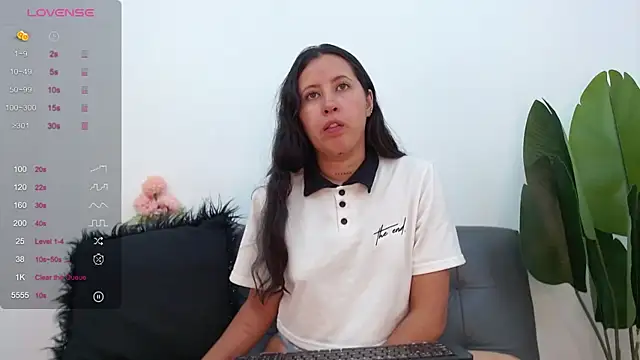 Snapshot of marthina_thompsson chatting on 02-10-25, 01:33 marthina thompsson online show from 02-10-25, 01:33