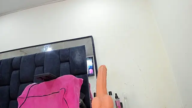 AntonelaNeri online show from 12-22-25, 02:28