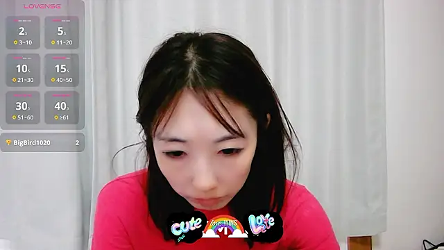 Snapshot of Love_me_Eri_ chatting on 10-25-25, 04:44 Love me Eri  online show from 10-25-25, 04:44