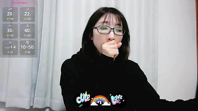 Love me Eri  online show from 12-20-25, 07:44