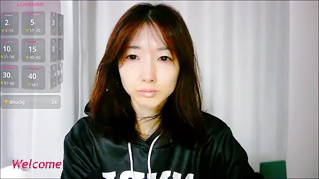 Snapshot of Love_me_Eri_ chatting on 10-01-25, 12:16 Love me Eri  online show from 10-01-25, 12:16