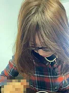 Love me Eri  online show from 12-22-25, 12:44