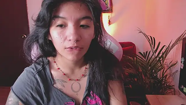 Snapshot of annie_walker6 chatting on 12-03-24, 06:44 annie walker6 online show from 12-03-24, 06:44