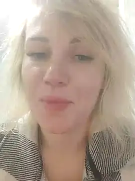 Snapshot of Linda_Gregory chatting on 12-07-24, 12:25 Linda Gregory online show from 12-07-24, 12:25