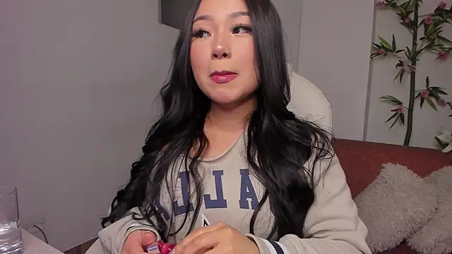 Lulu Sakura  online show from 11-20-25, 03:29