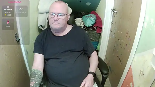 FriendlyDave online show from 03-04-25, 01:17