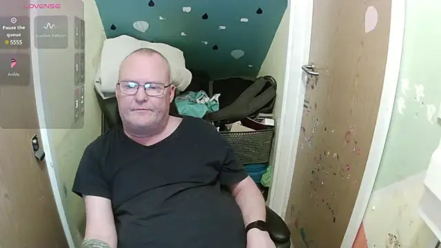 FriendlyDave online show from 03-18-25, 03:12