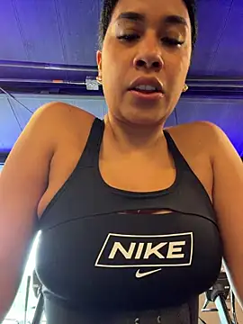 ninapetitew online show from 03-24-26, 05:57