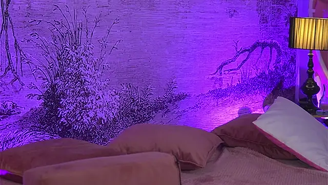 YamiraKim online show from 11-08-25, 06:55