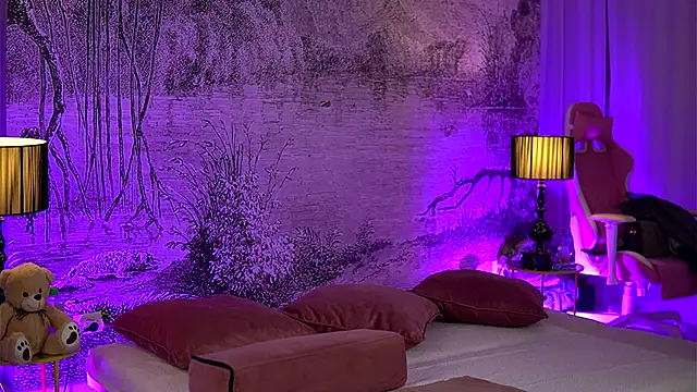 YamiraKim online show from 09-30-25, 06:03