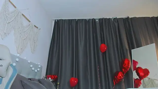 MiaKeler online show from 02-15-26, 06:18