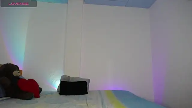 Snapshot of monkeywillwhite chatting on 12-05-24, 01:20 monkeywillwhite online show from 12-05-24, 01:20