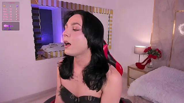 Jiggly   online show from 06-03-26, 05:19