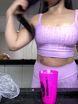 lupyta20 online show from 09-15-25, 06:19