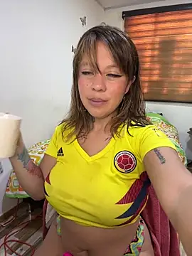 Snapshot of Bruja_lu chatting on 03-20-25, 06:09 Bruja lu online show from 03-20-25, 06:09
