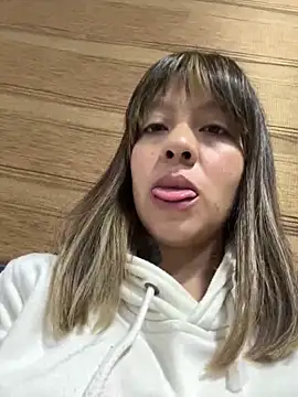 Snapshot of Bruja_lu chatting on 02-20-25, 01:25 Bruja lu online show from 02-20-25, 01:25