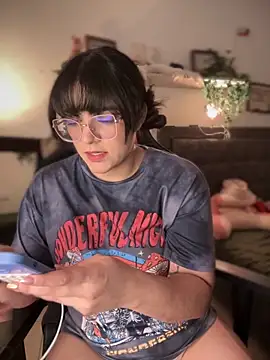 Lia flowers online show from 09-27-25, 12:50