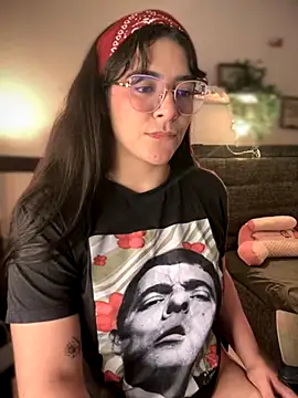 Lia flowers online show from 09-23-25, 12:17