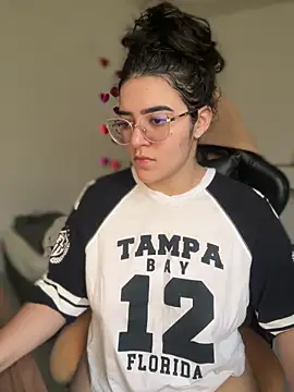 Lia flowers online show from 02-15-26, 07:57