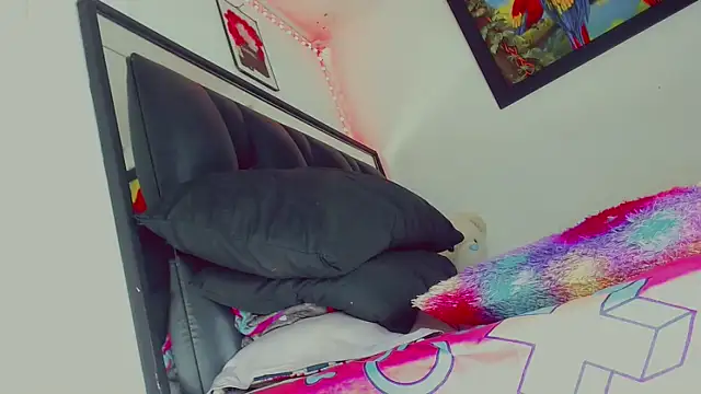 candy kendall online show from 11-29-25, 06:35