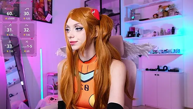 HolliWould  online show from 08-07-26, 10:16
